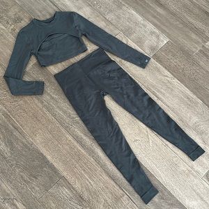 SET Active Black Long Sleeve Crop Top and High-Waist Leggings Set